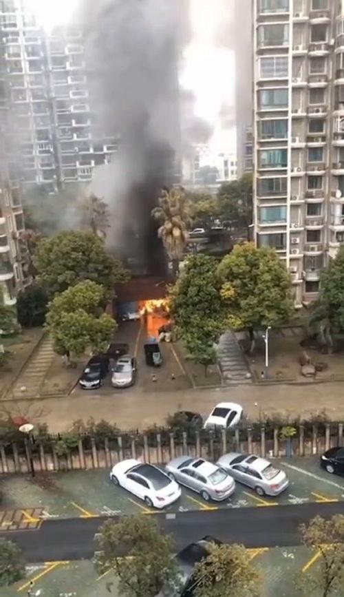 娱乐吃瓜酱上海小区,娱乐吃瓜酱带你揭秘邻里八卦